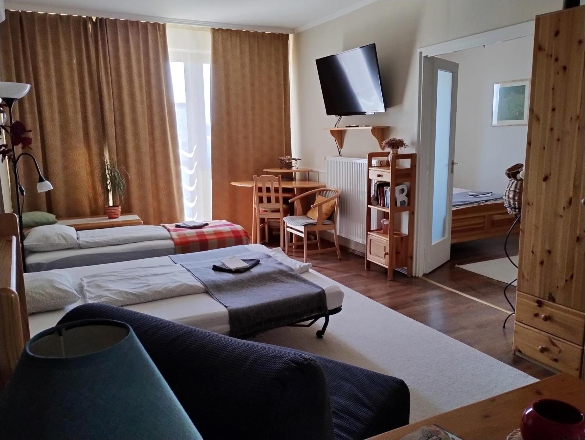 St. Benedek Apartmanlakas Appartement Mezőkövesd Buitenkant foto